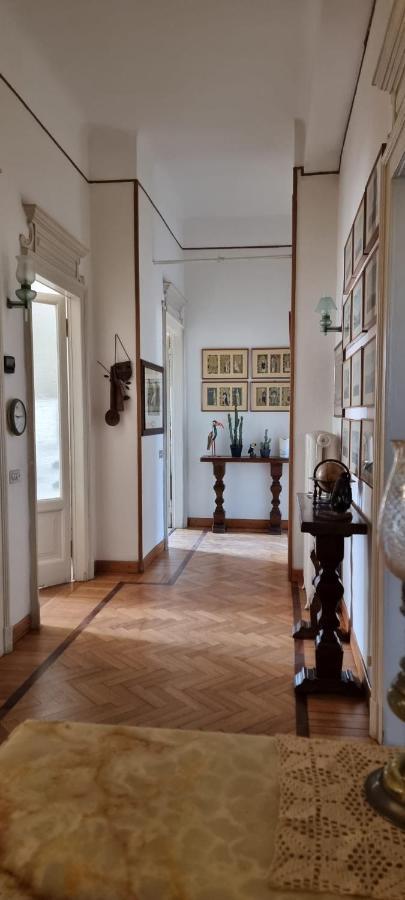 Uncle's House, 150 Mq Only Two Stops From Duomo Apartamento *